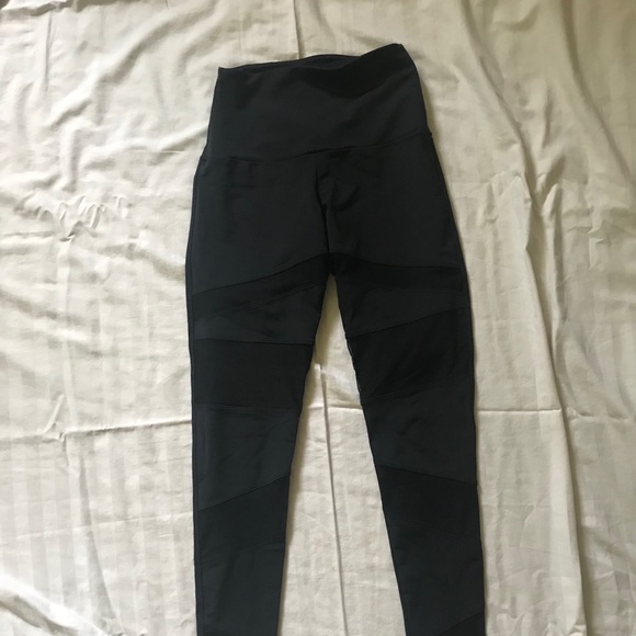 Yoga Mesh Leggings - Picture 1 of 4